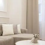 Luxurious & Elegance W18 Grand W' Balcony By Prestige Homes דירה