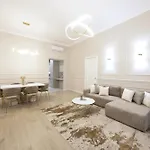 דירה Luxurious & Elegance W18 Grand W' Balcony By Prestige Homes בודפשט