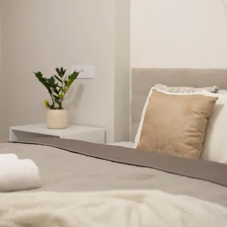 Luxurious & Elegance W18 Grand W' Balcony By Prestige Homes Apartment *