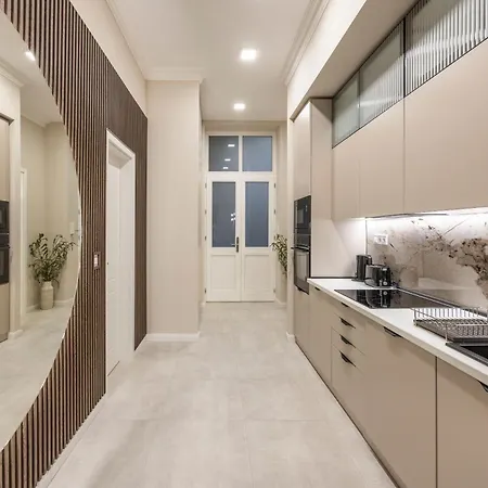 Luxurious & Elegance W18 Grand W' Balcony By Prestige Homes * Budapest