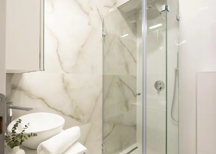 Luxurious & Elegance W18 Grand W' Balcony By Prestige Homes * Budapest