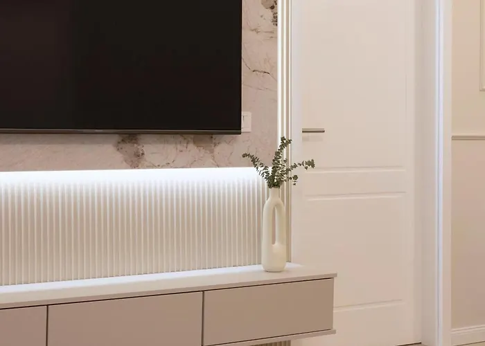 Luxurious & Elegance W18 Grand W' Balcony By Prestige Homes Budapest