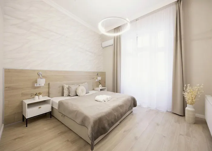 Luxurious & Elegance W18 Grand W' Balcony By Prestige Homes Lägenhet